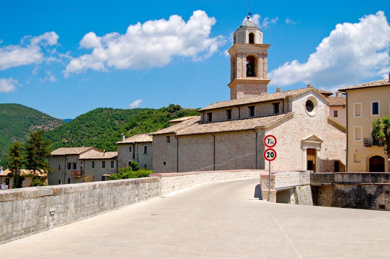 Bed and Breakfast Le Fate Umbria Sellano Exterior foto